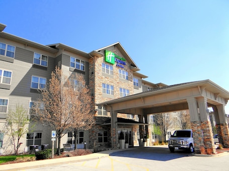 Extérieur. Holiday Inn Express & Suites Chicago West-Roselle by IHG