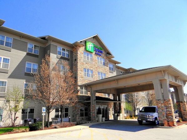 Exterior - Holiday Inn Express & Suites Chicago West-Roselle by IHG (Roselle)