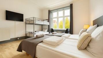 Iron/ironing board, free WiFi, bed sheets