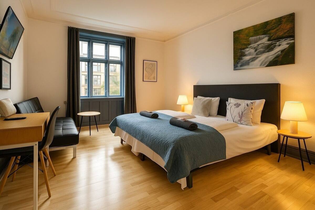 Superior Room | Iron/ironing board (on request), WiFi (free), bed sheets