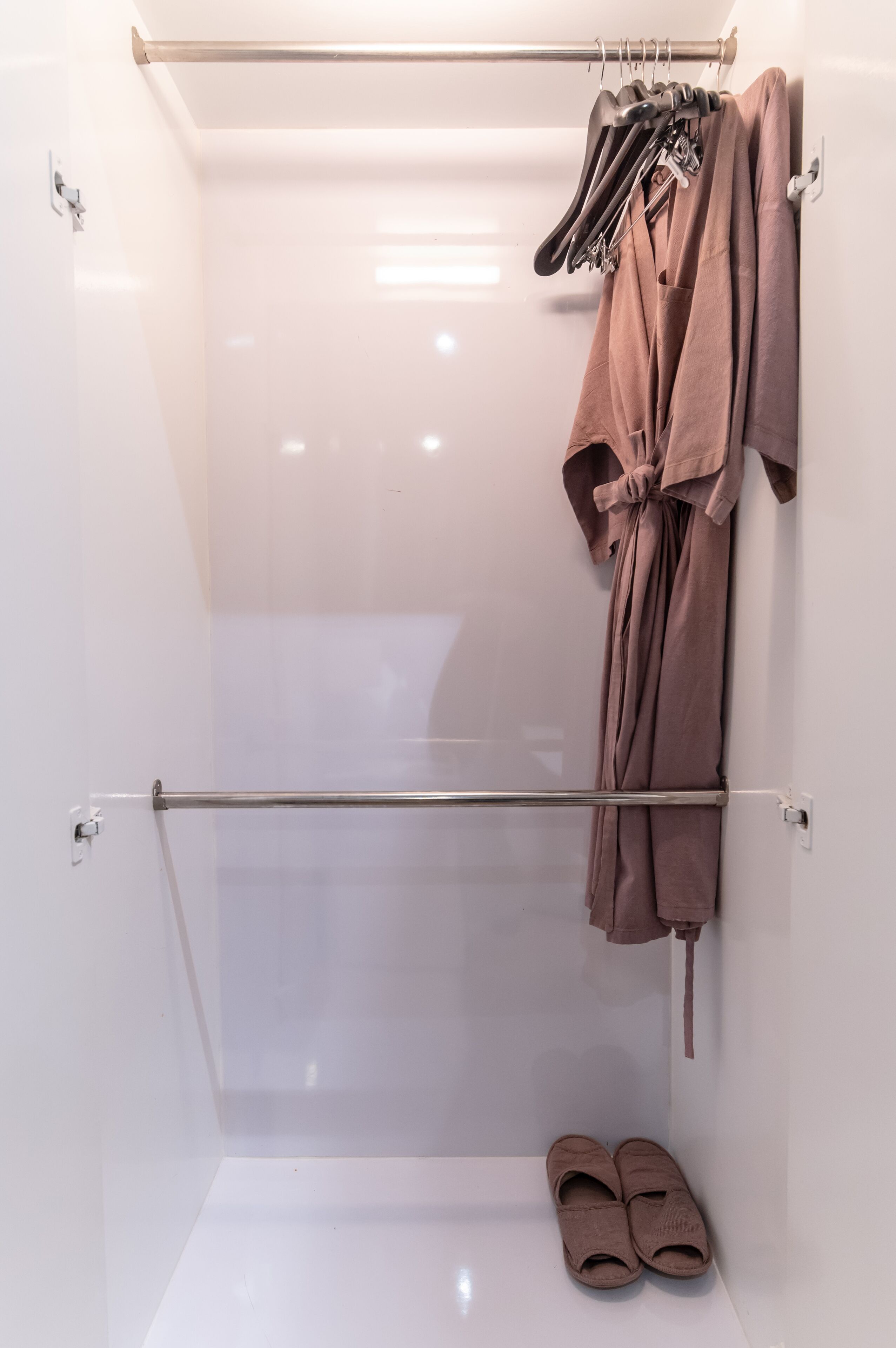 admiral one bedroom suite | in-room safe, desk, blackout curtains, soundproofing