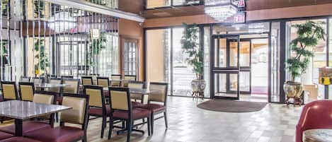 Desayuno continental incluido todos los días