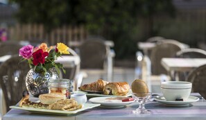 Terrace/patio - Hotel Atoll (Niort)