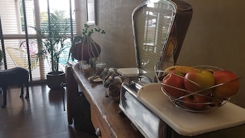 Daily buffet breakfast for a fee