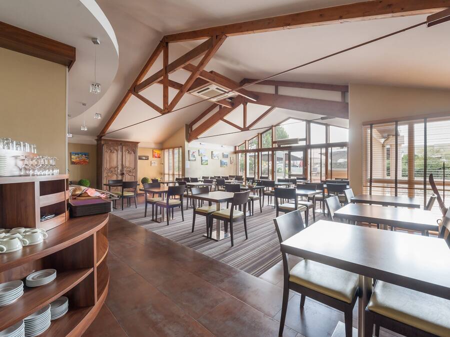 Daily buffet breakfast for a fee