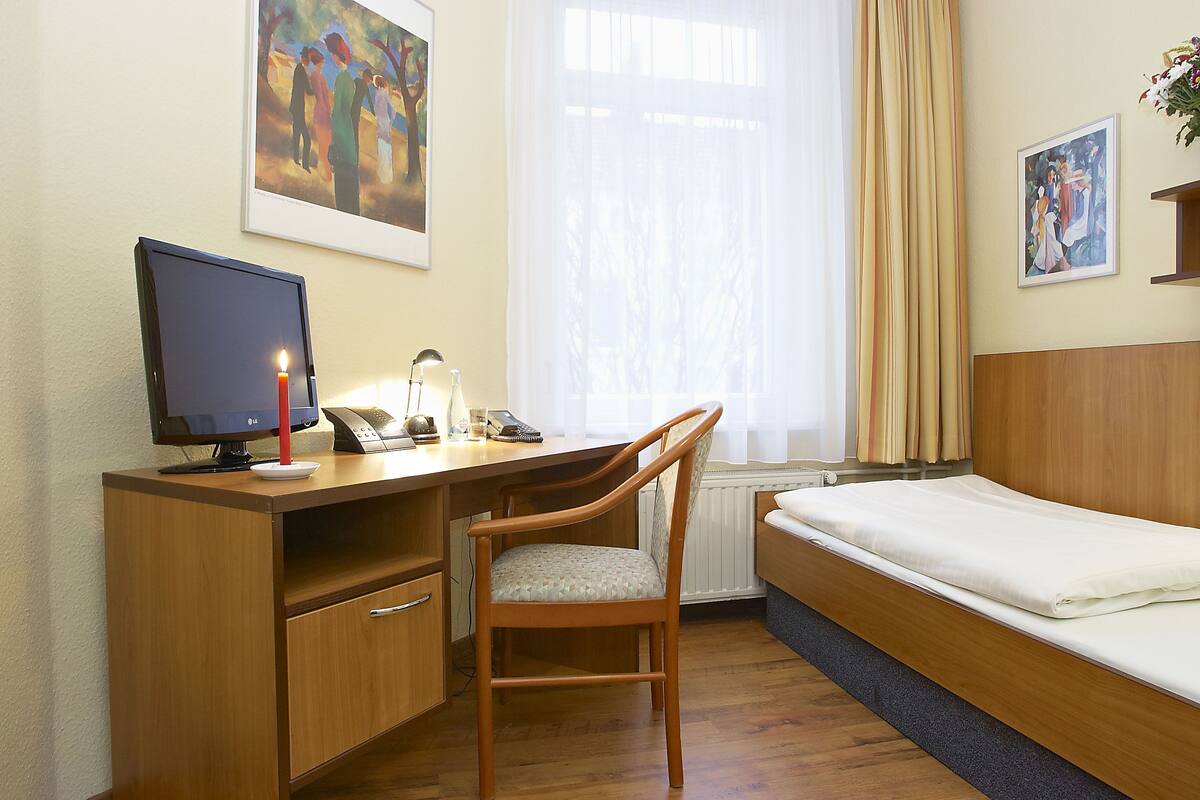 Comfort Single Room