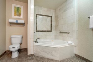 Combined shower/bathtub, free toiletries, hair dryer, towels - Drury Inn & Suites Baton Rouge (Baton Rouge)