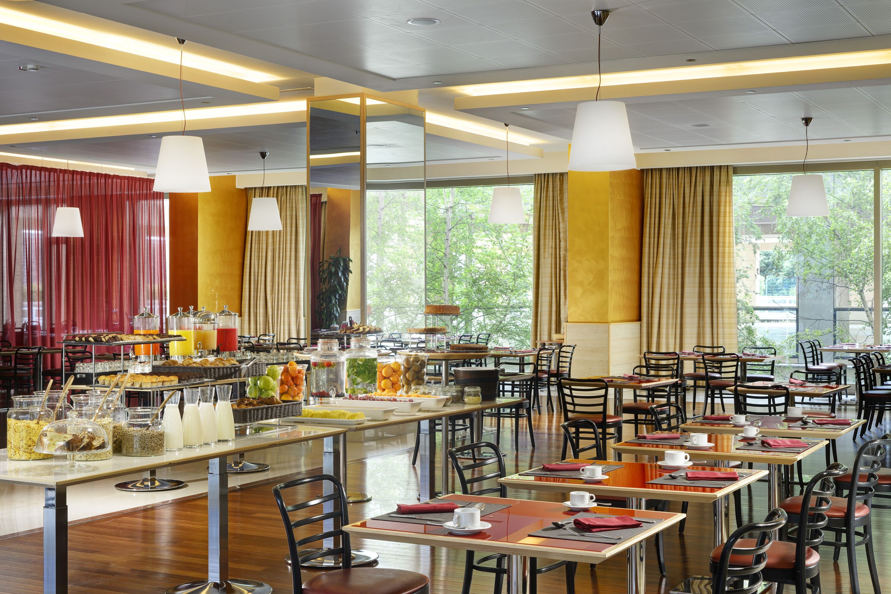 breakfast, lunch and dinner served