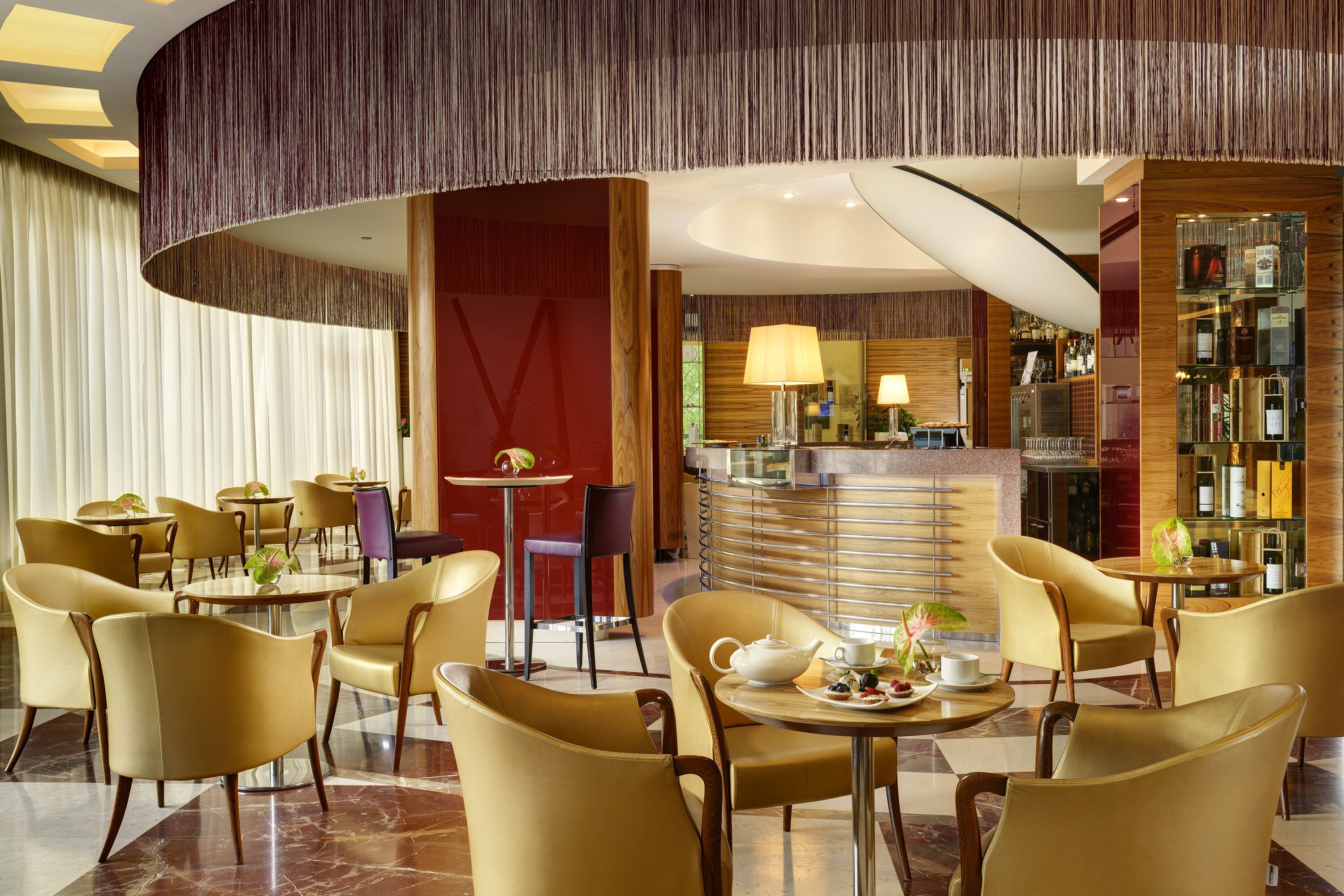 daily full breakfast (eur 15 per person)