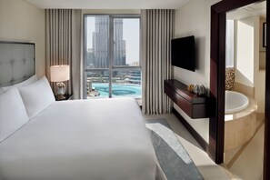 Premium bedding, minibar, in-room safe, individually decorated - Address Downtown (Dubai)