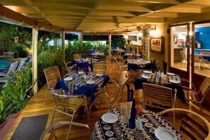 2 restaurants servant le petit déjeuner