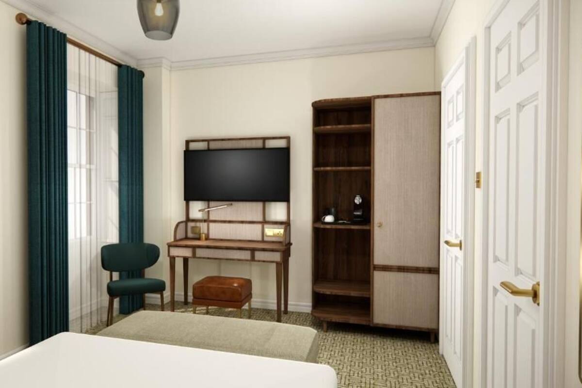 Classic Double Room | Iron/ironing board (on request), free WiFi, bed sheets