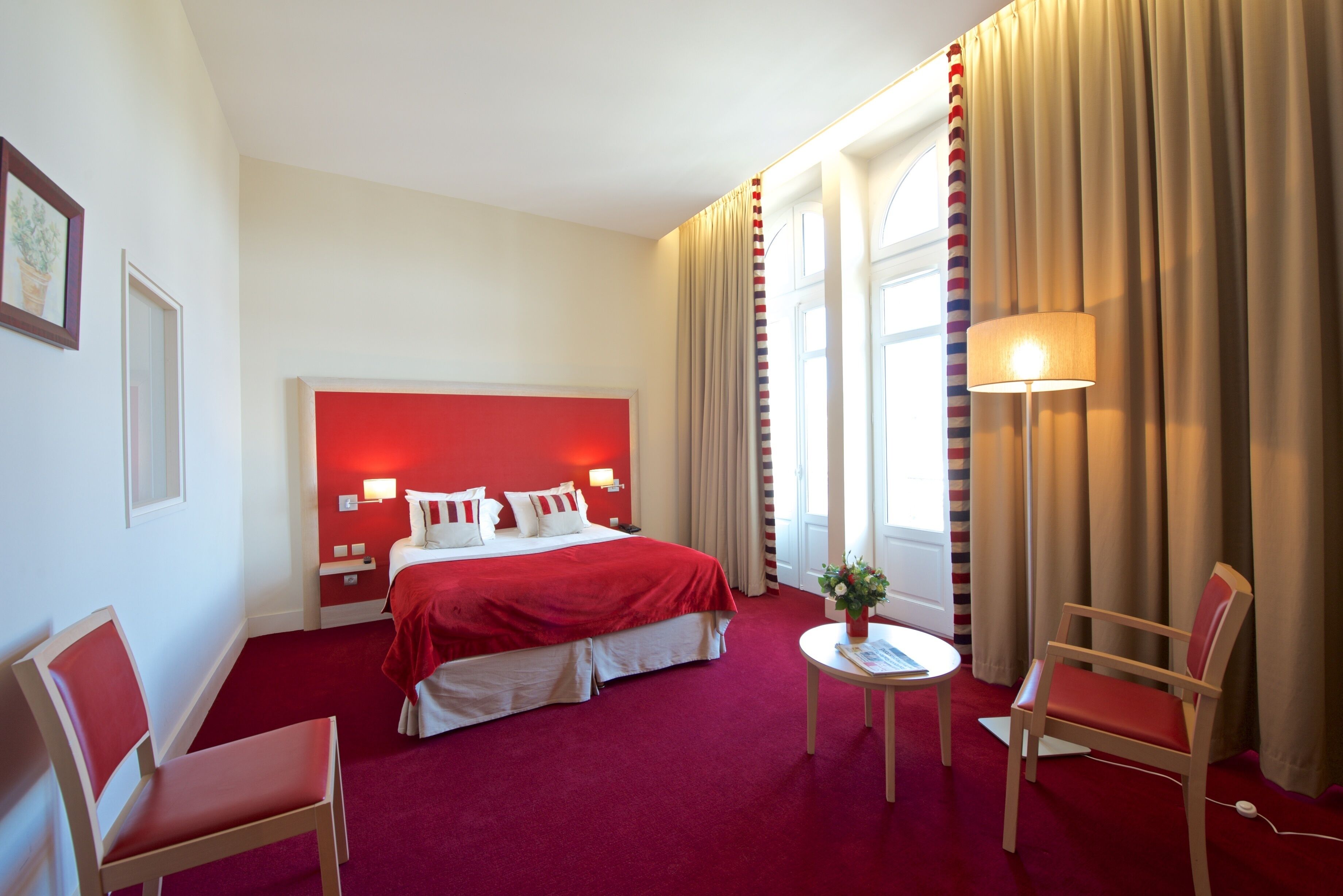 privilège double room | in-room safe, desk, soundproofing, free wifi
