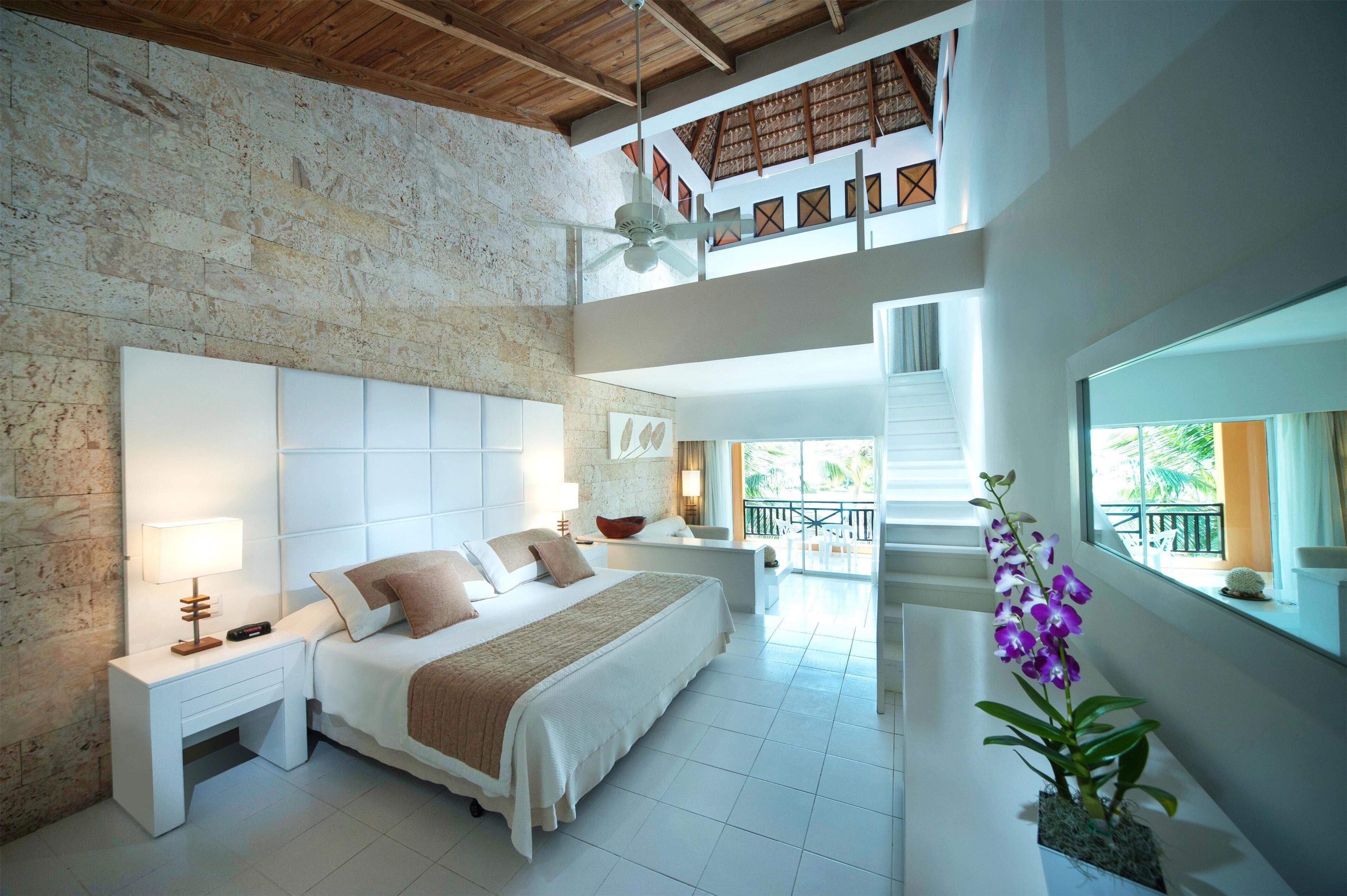 Minibar gratuït, caixa forta a l'habitació i escriptori 