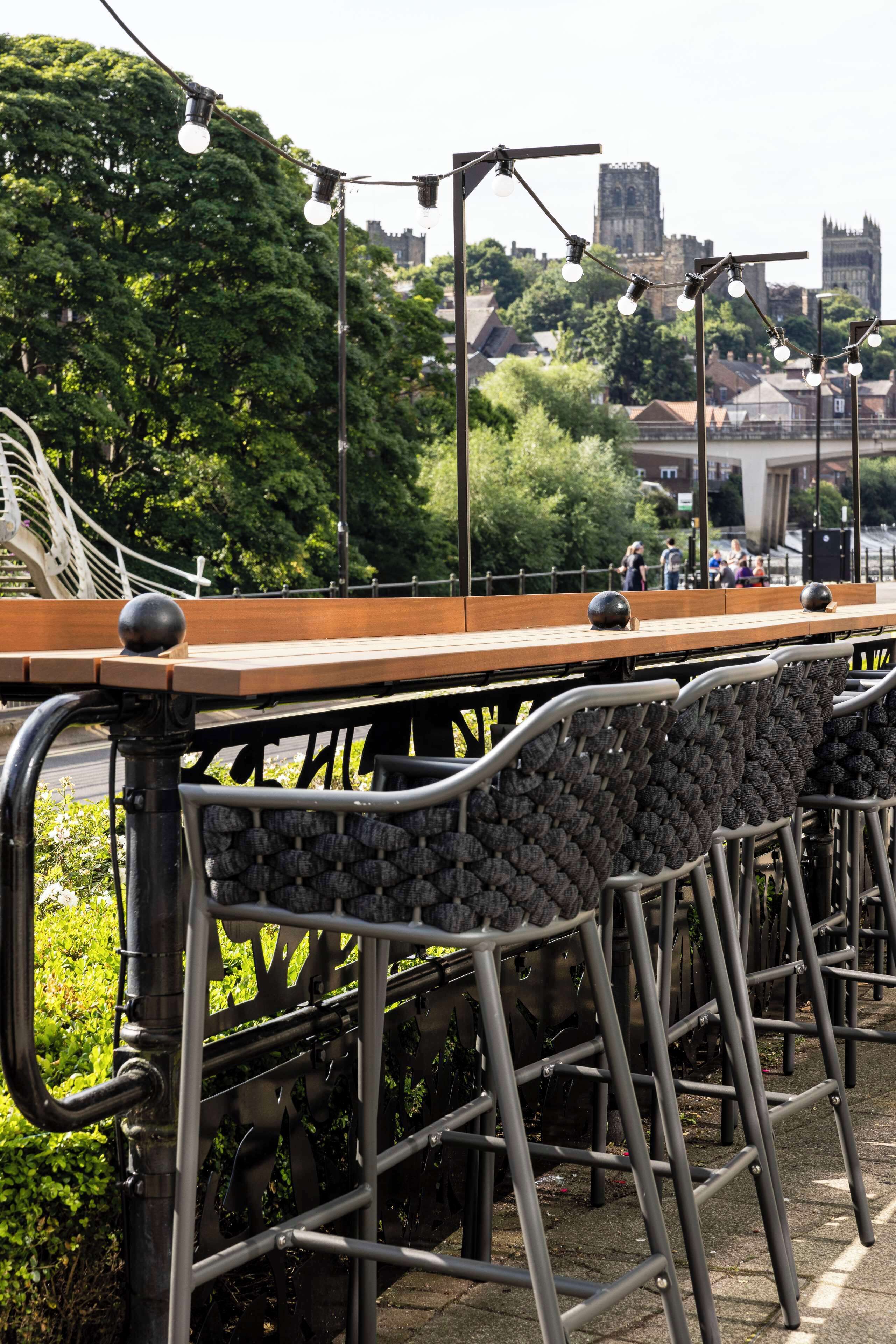 Ofrece almuerzos y brunch