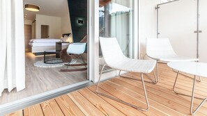 Luxury Suite, Balcony | Living area | TV, pay movies - Kirnbacher Hof (Wolfach)