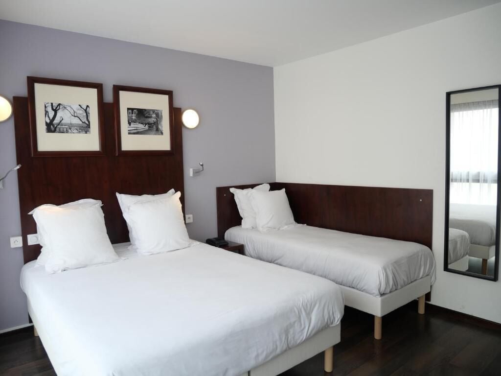 In-room safe, desk, laptop workspace, iron/ironing board