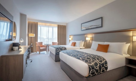 Hypo-allergenic bedding, in-room safe, desk, laptop workspace. Clayton Hotel Dublin Airport