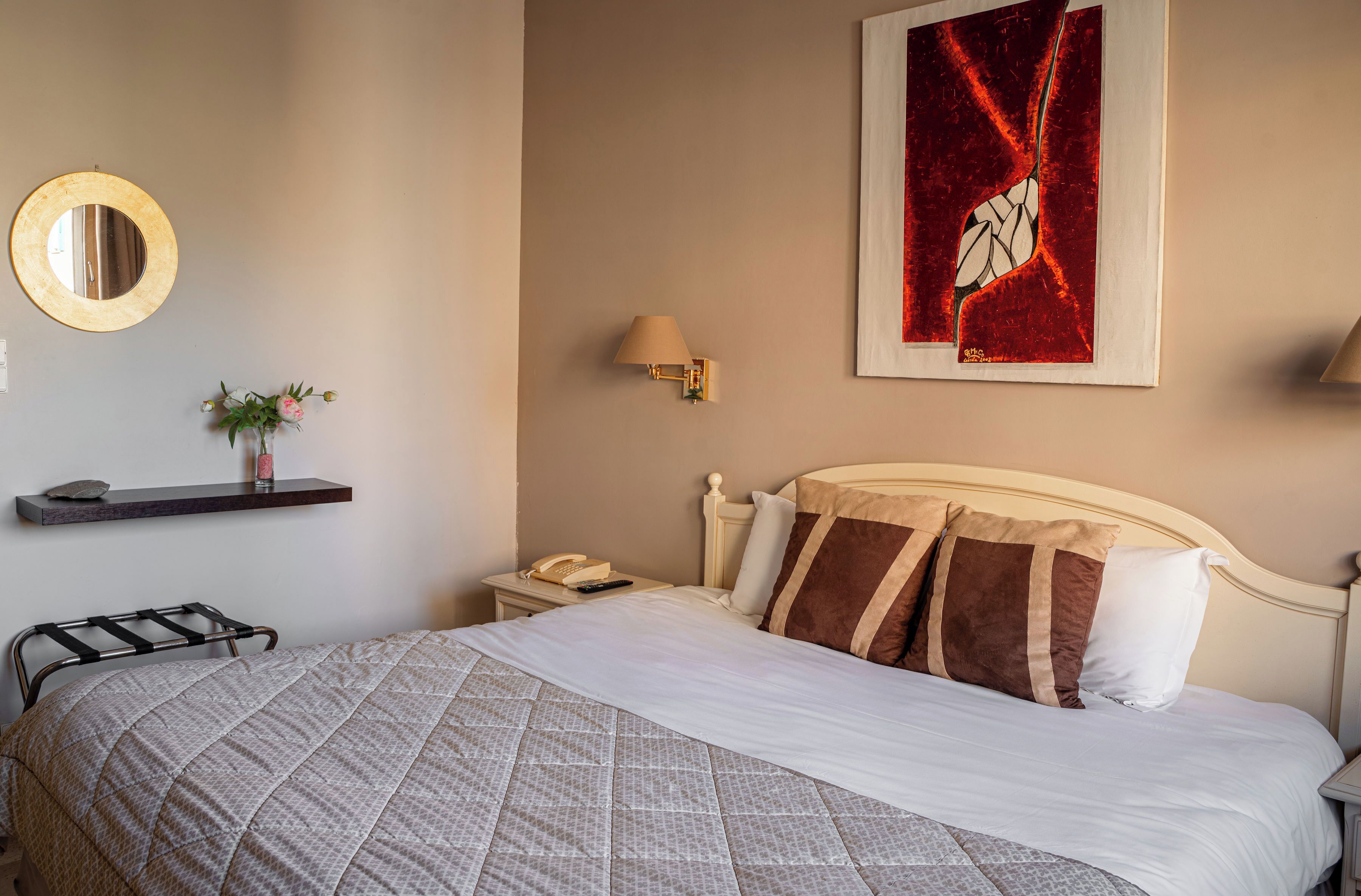 高级双人房或双床房 | 15 多间卧室、Select Comfort 床、迷你吧、特色家居