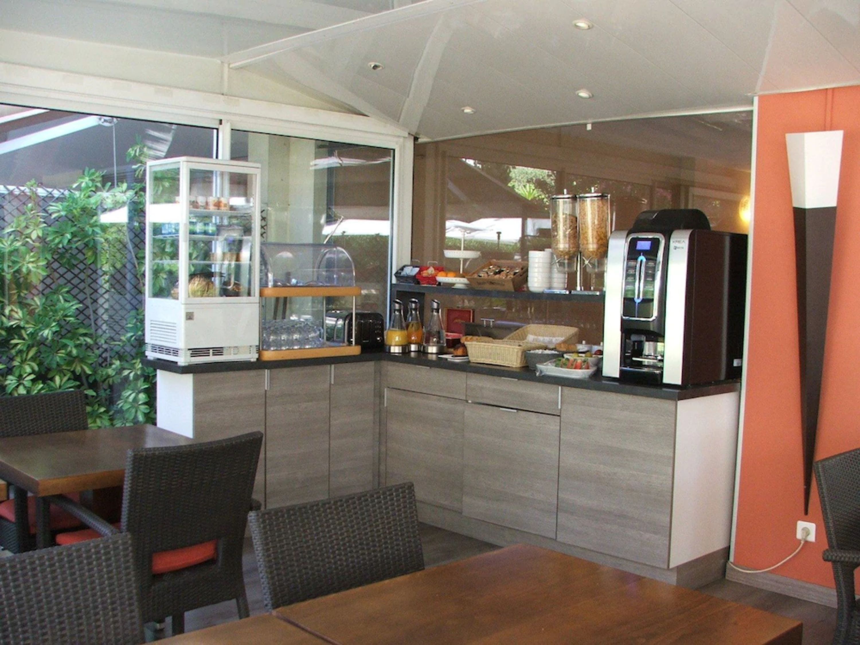 daily buffet breakfast (eur 14 per person)