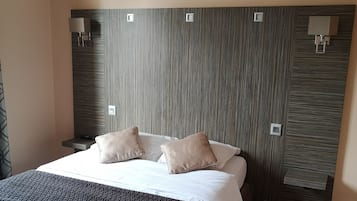 Chambre Double Standard, salle de bains attenante
