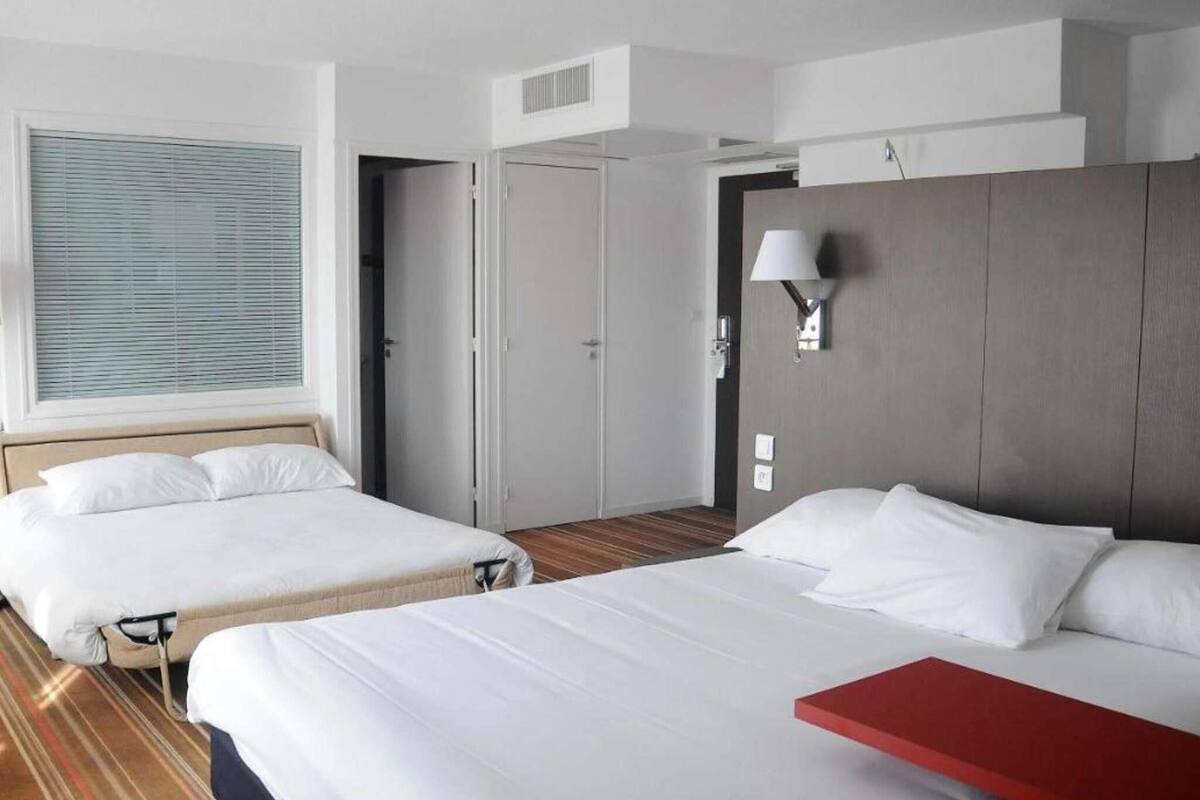 Standard Suite, Multiple Beds | In-room safe, desk, free WiFi