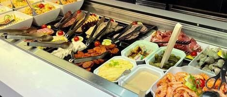 Hádegisverður og kvöldverður í boði, frönsk matargerðarlist