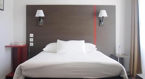 Quarto standard, 1 cama de casal | Cofres nos quartos, escrivaninha, Wi-Fi de cortesia