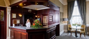 Commodore Hotel