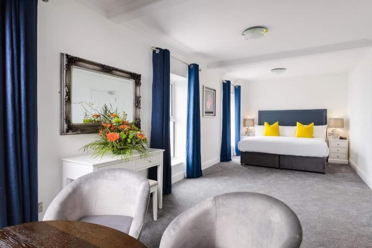 Kamar Double | Area keluarga | TV