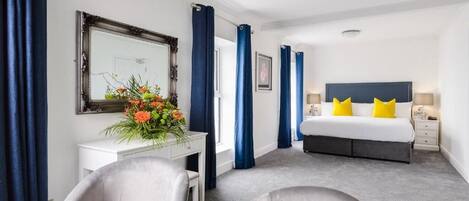 Habitació doble | Sala d'estar | Televisor