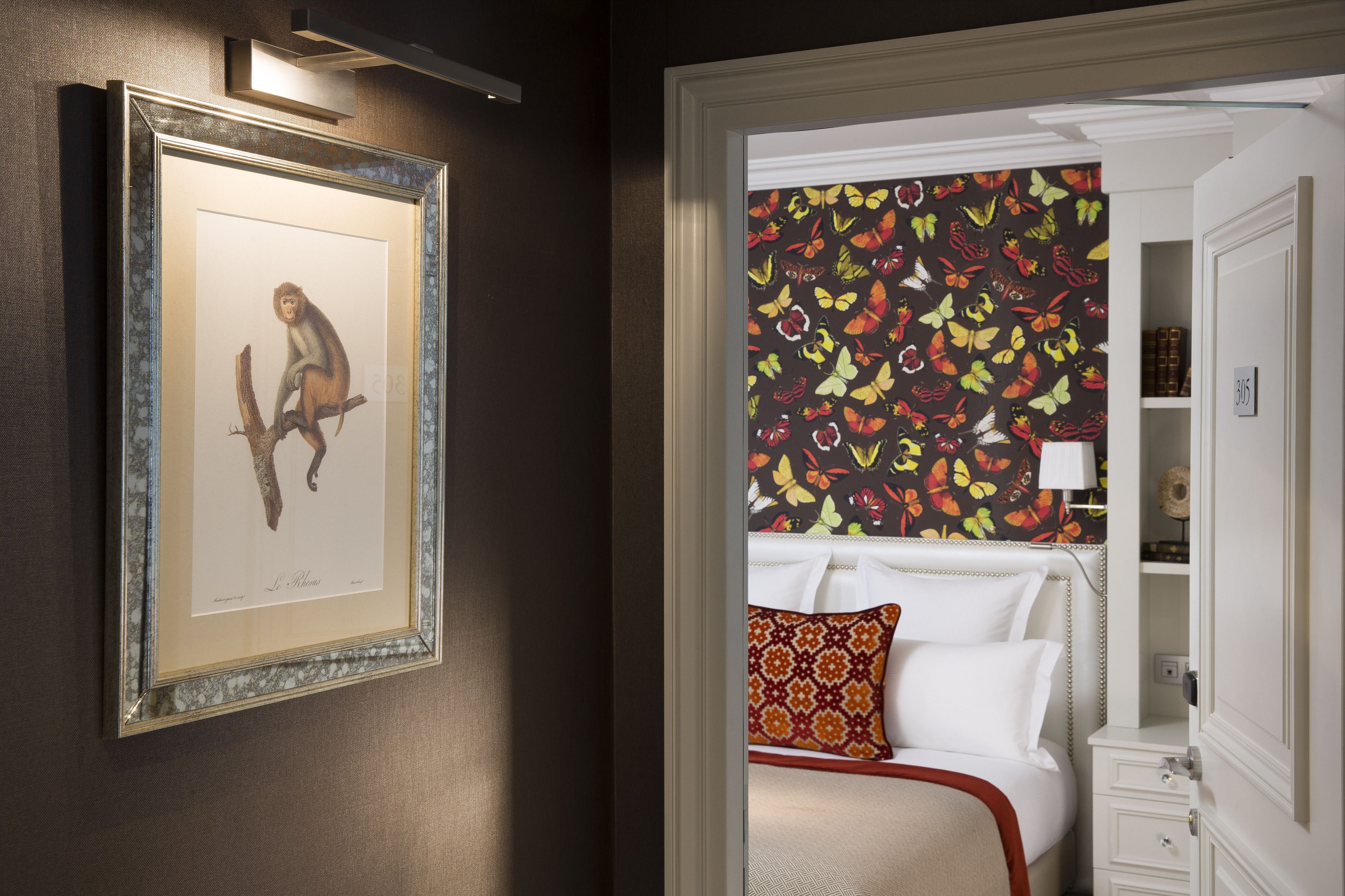 classic double room | down duvets, free minibar, in-room safe, desk