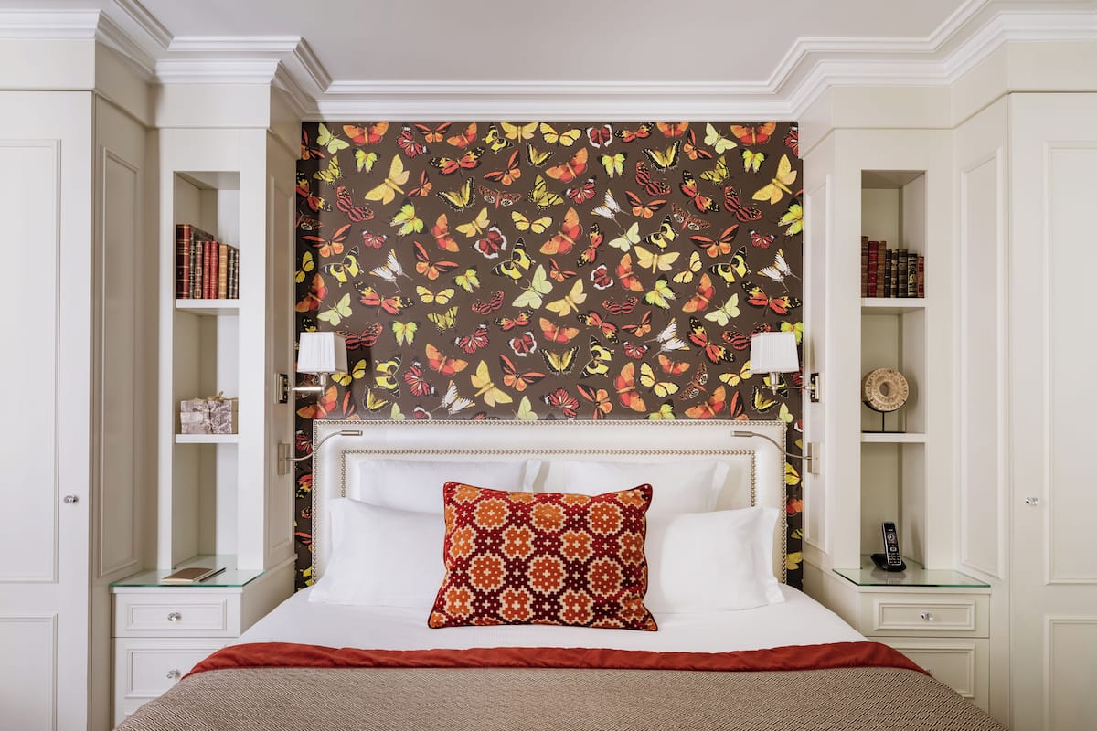 Classic Double Room | Down comforters, free minibar, in-room safe, desk