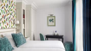 Chambre Twin Supérieure | Daunenbettdecken, kostenlose Minibar, Zimmersafe, Schreibtisch