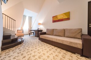 Duplex Twin Room | Hypo-allergenic bedding, in-room safe, desk, laptop workspace - Buda Castle Hotel (Budapest)