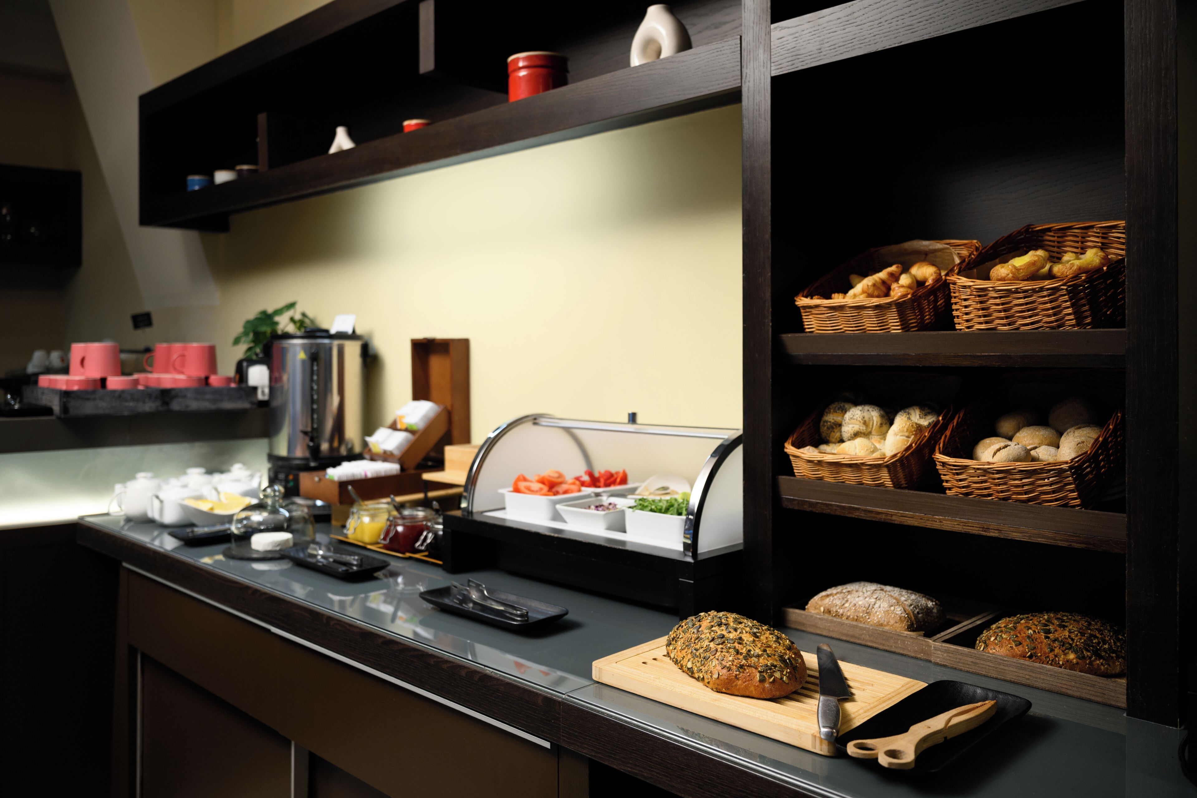 Daily buffet breakfast (HUF 5000 per person)