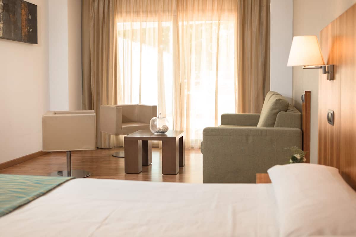 1 bedroom, minibar, in-room safe, desk