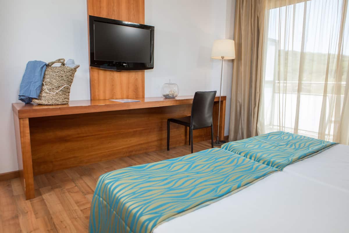 1 bedroom, minibar, in-room safe, desk