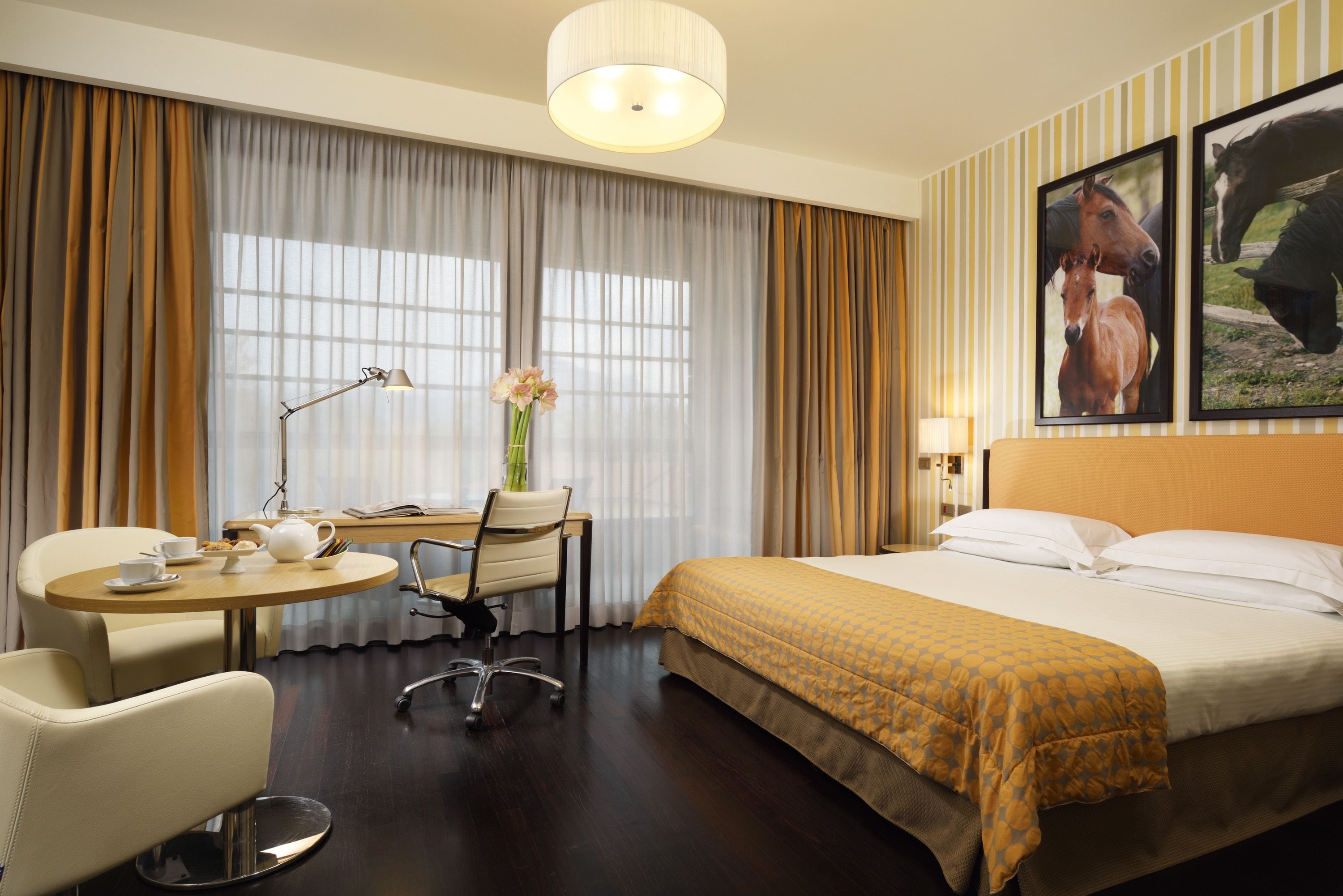 deluxe room | in-room safe, desk, blackout curtains, soundproofing