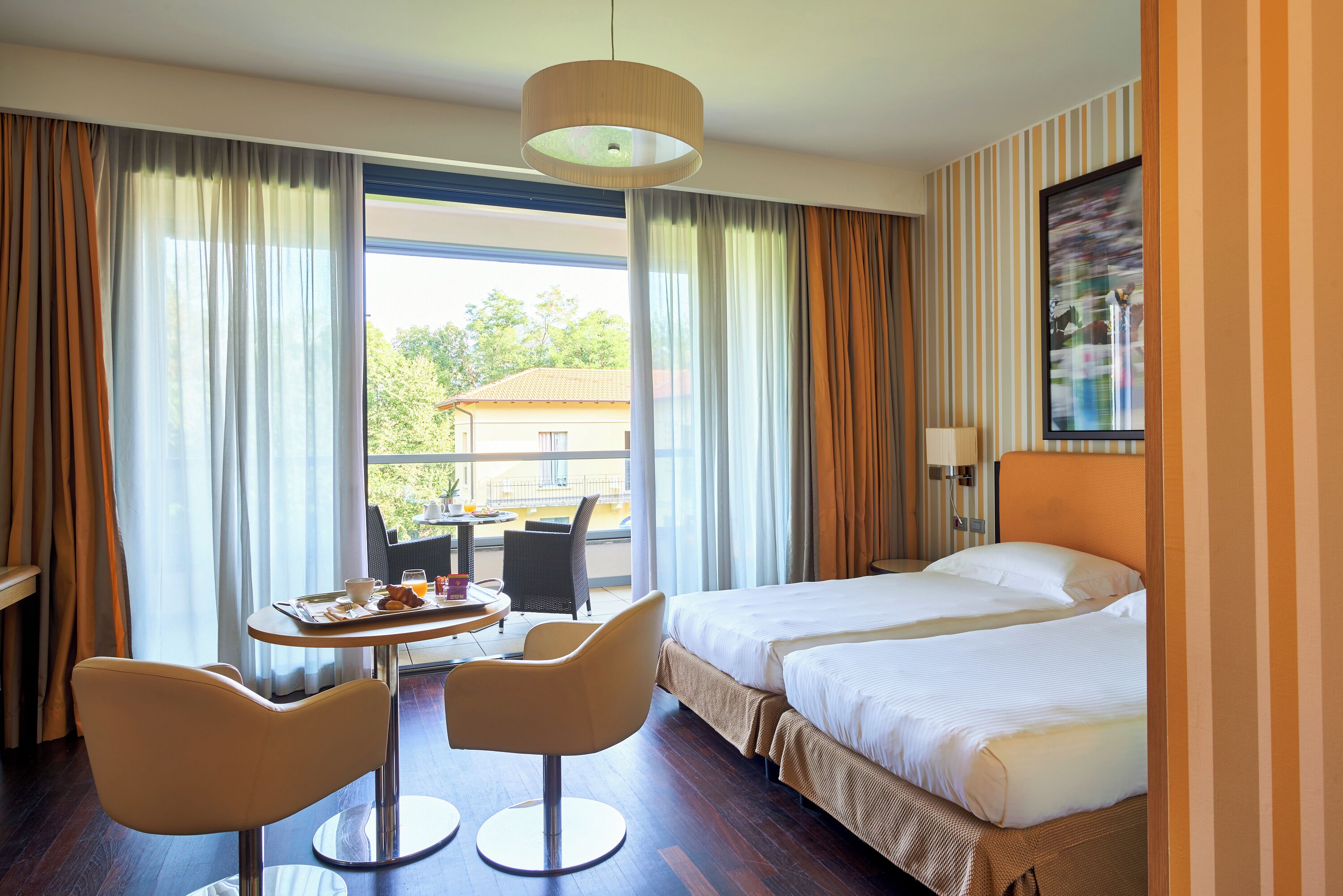Photo - UNAHOTELS Varese
