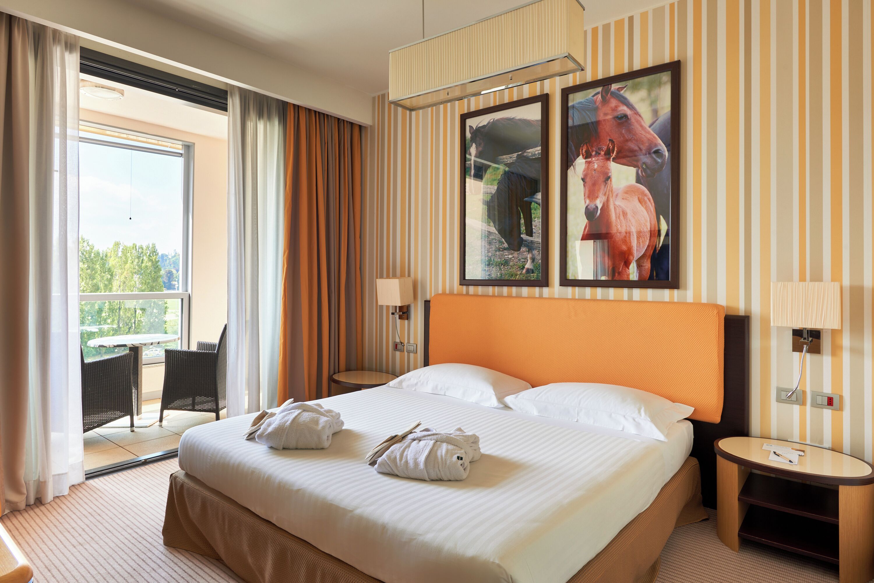 Superior Double or Twin Room | In-room safe, desk, blackout drapes, soundproofing