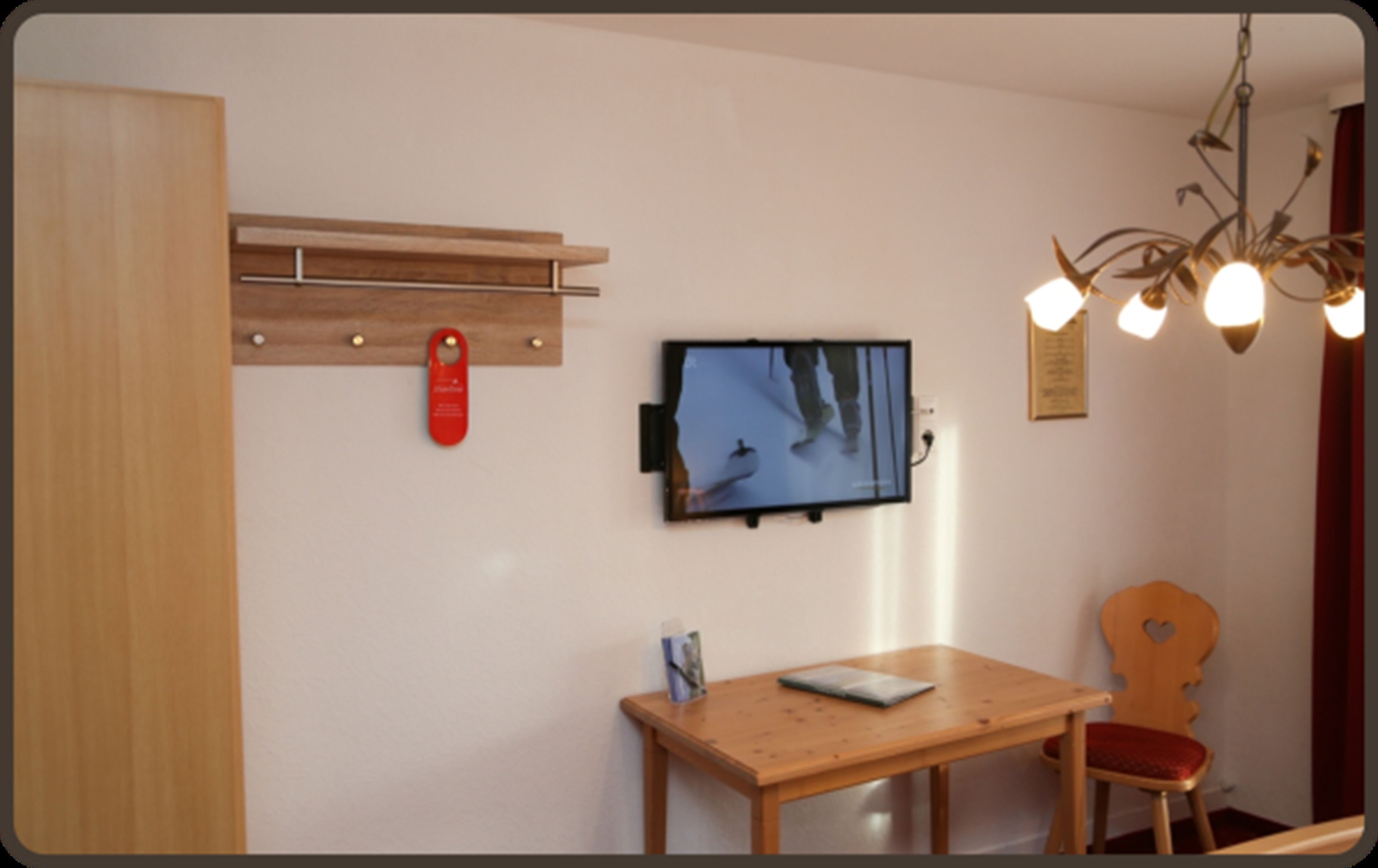 cots/infant beds, free wifi