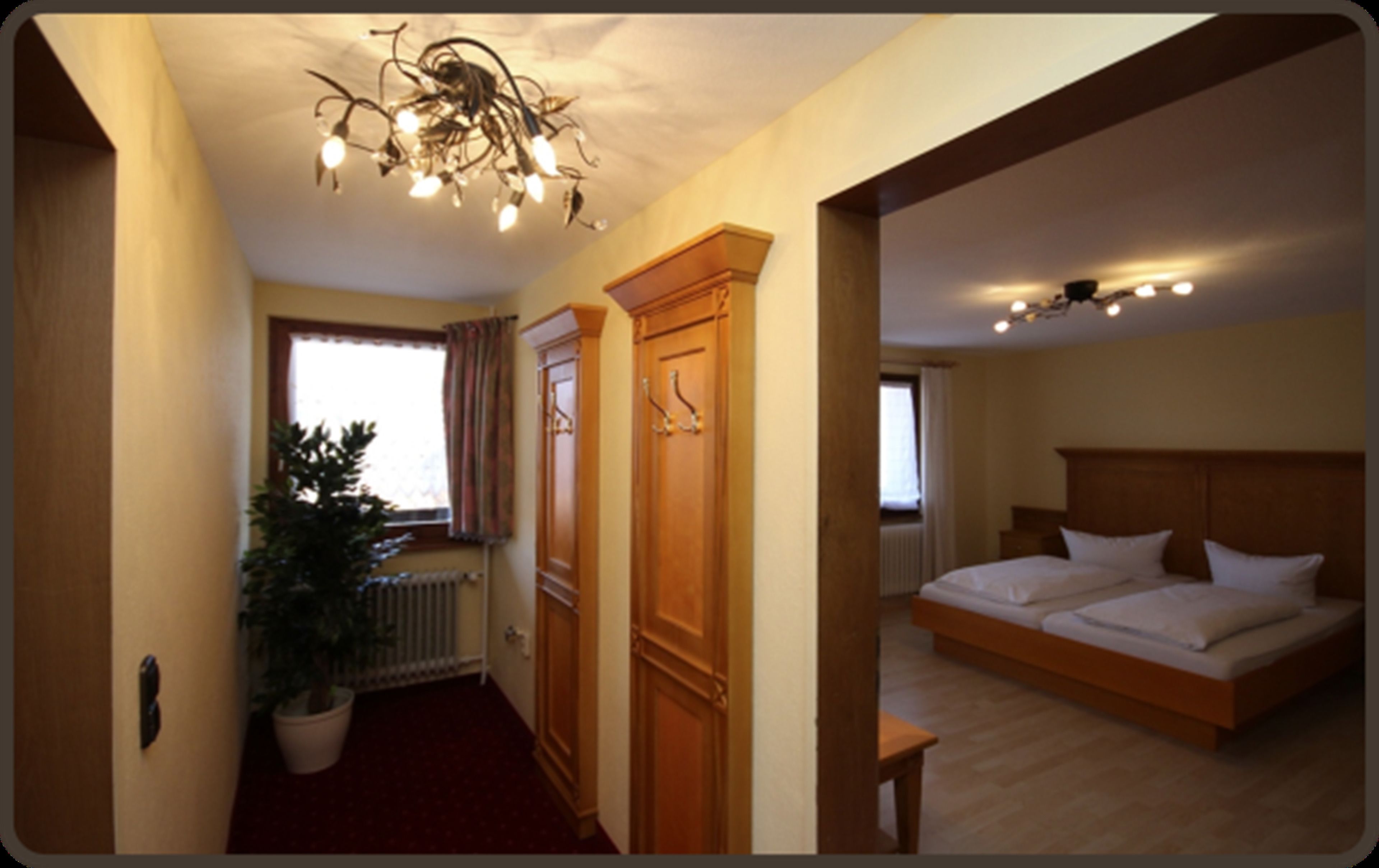 cots/infant beds, free wifi