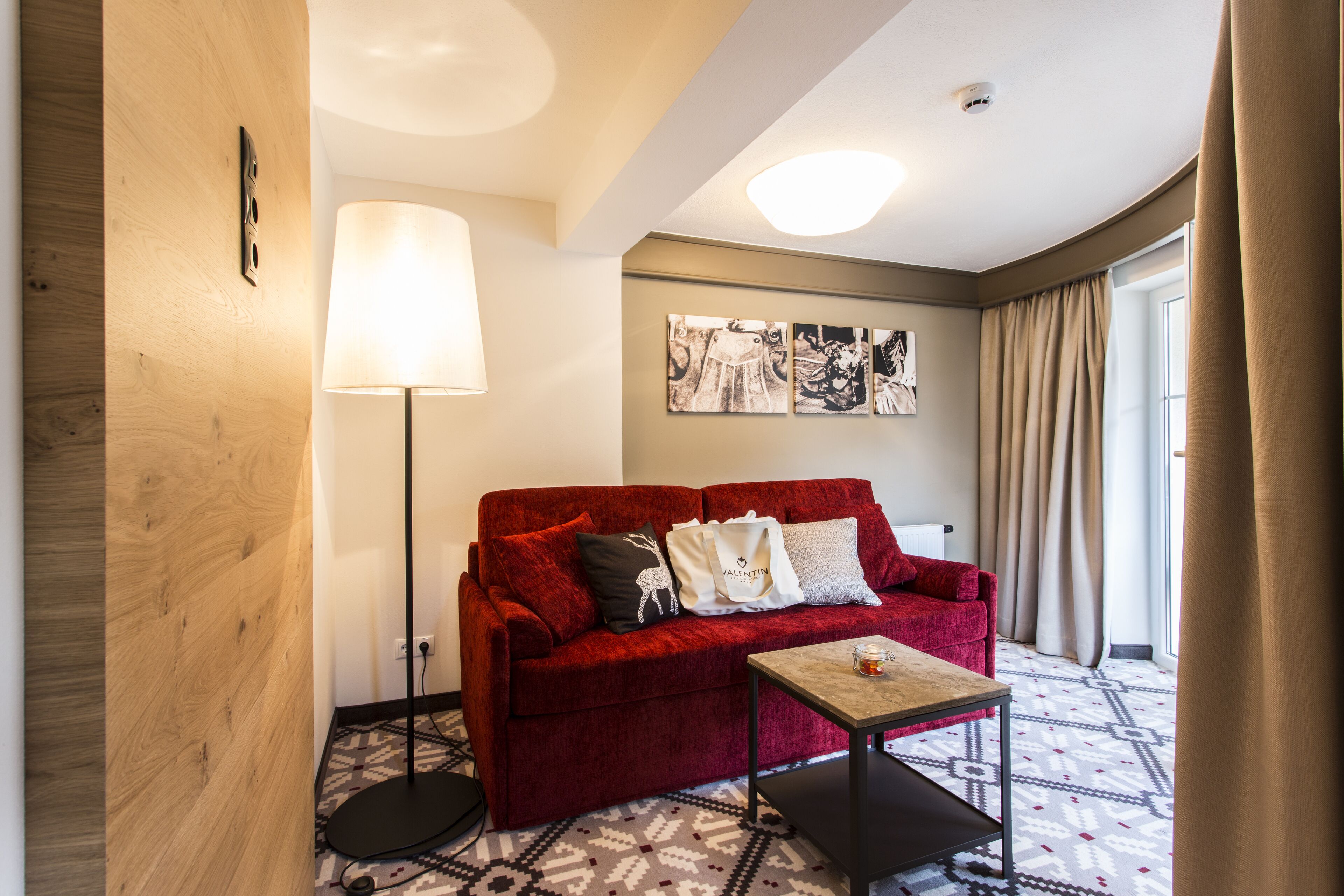 superior double room, balcony, mountain view | living area | flat-screen tv, pay films