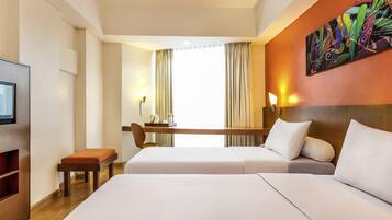 Standard Room, 2 Single Beds | Desk, soundproofing, iron/ironing board, free WiFi