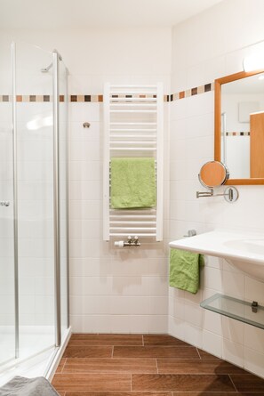 Double Room | Bathroom