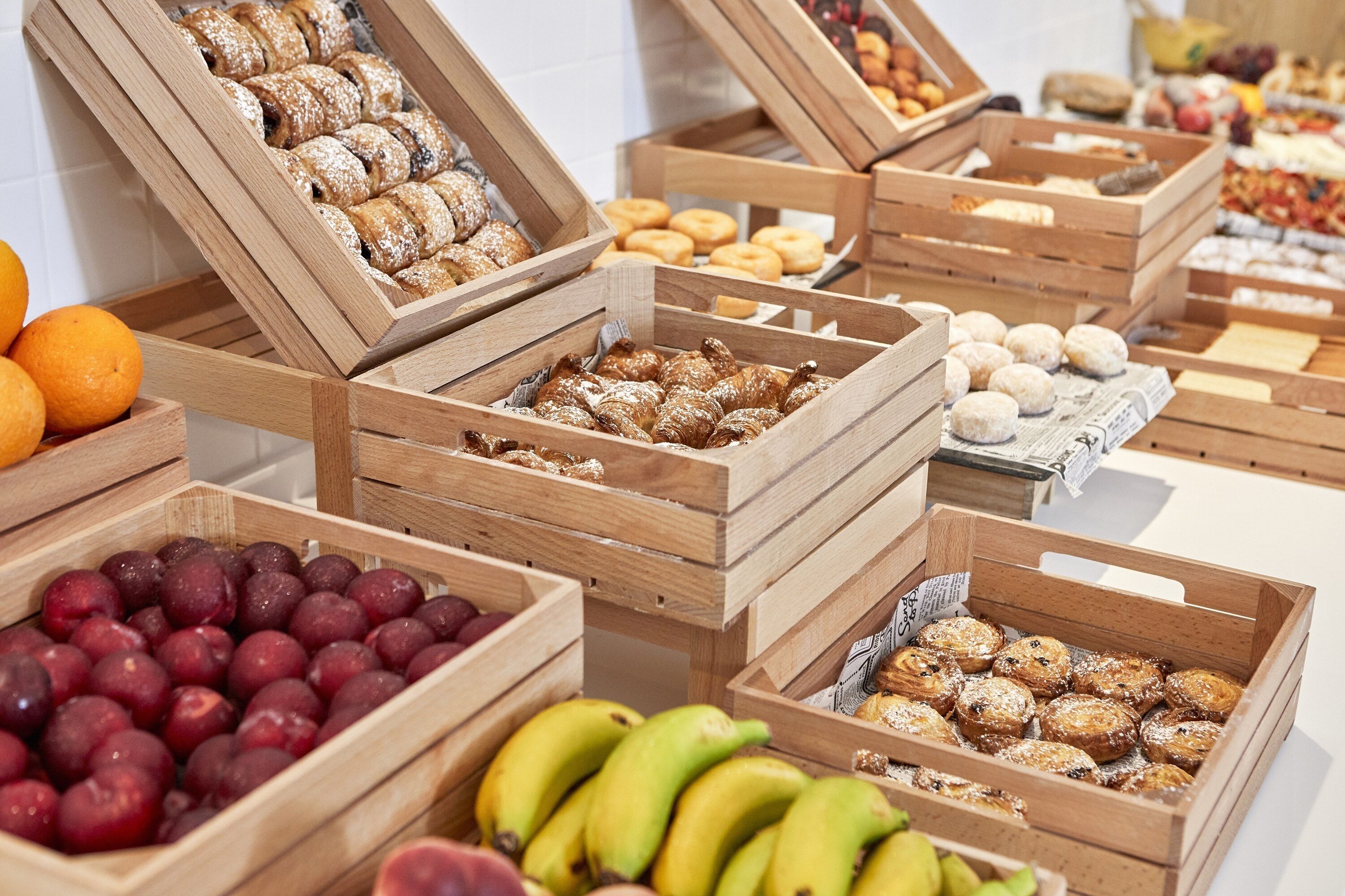 daily buffet breakfast (eur 17 per person)