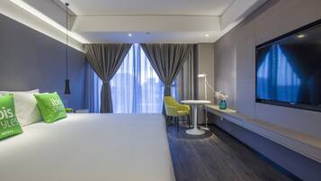 Double Room | Down comforters, blackout drapes, soundproofing, free WiFi