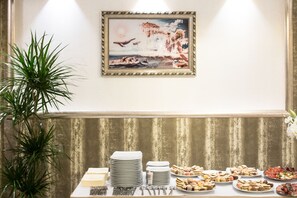 Gratis morgenmadsbuffet hver dag