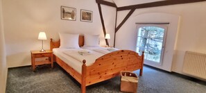 Classic-Doppelzimmer | Wohnbereich | LED-Fernseher